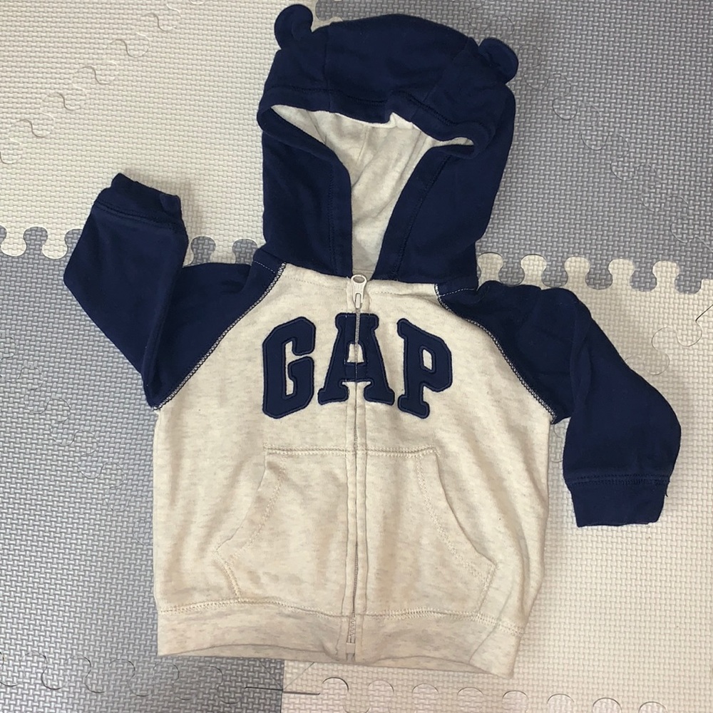 GAP zip up